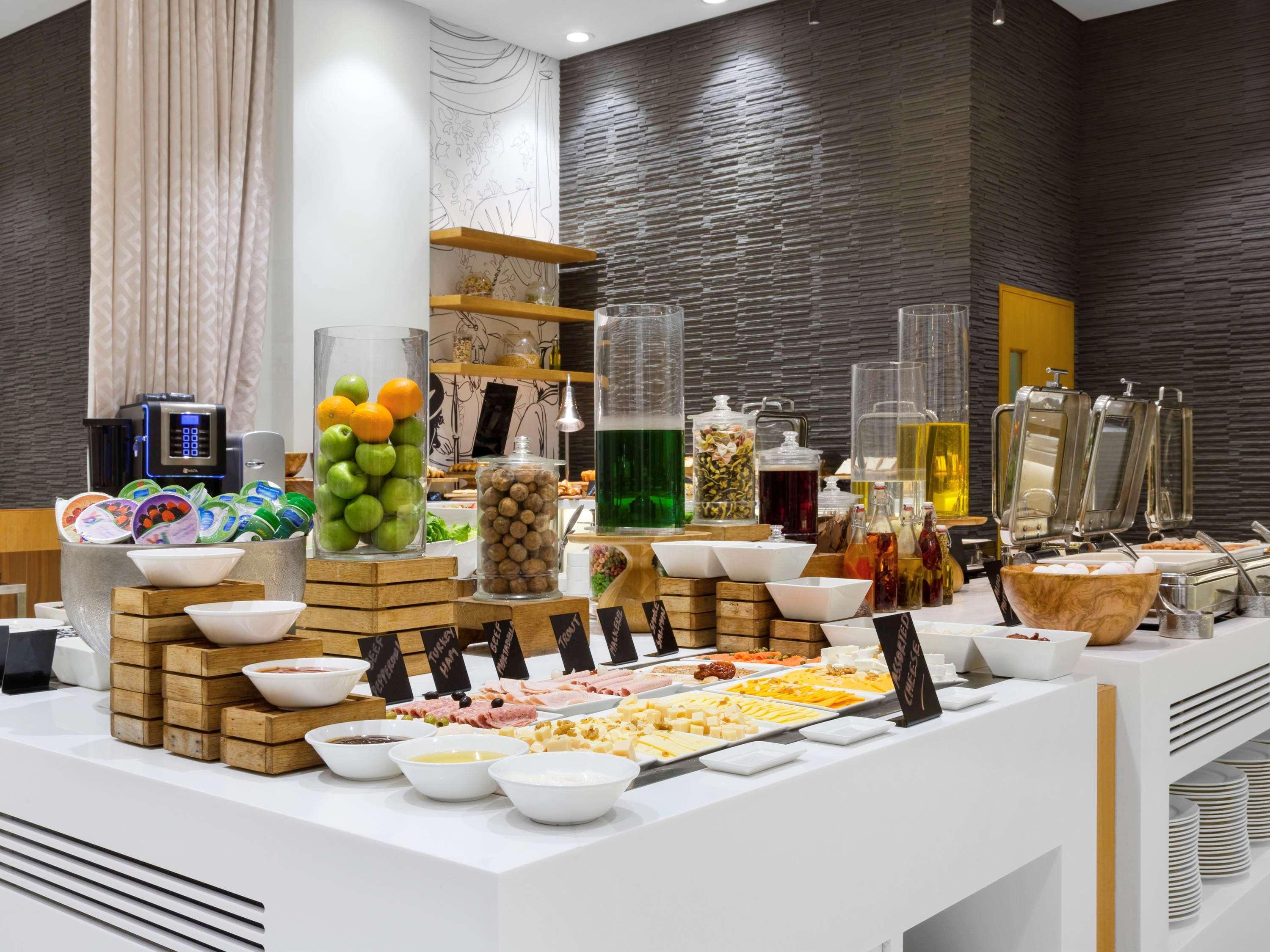 Mercure Sohar Buitenkant foto